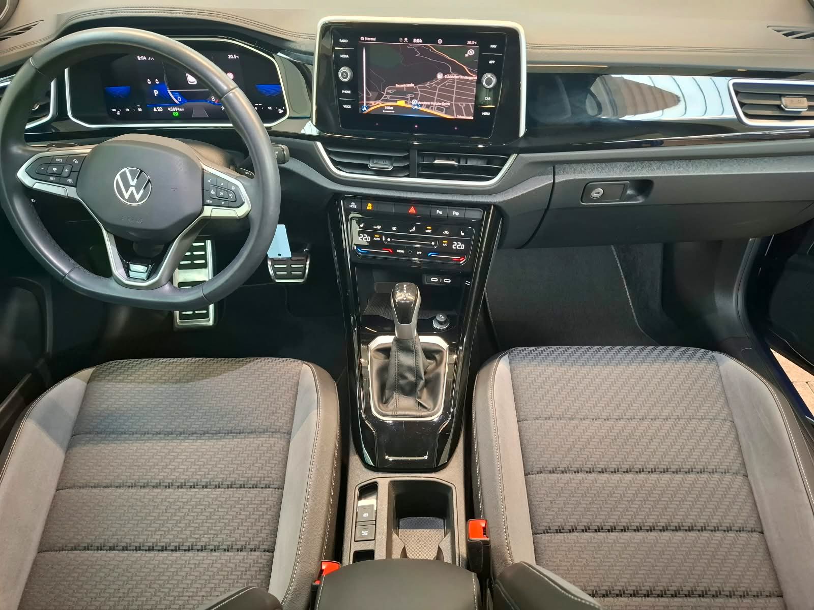 Fahrzeugabbildung Volkswagen T-Roc Cabrio R-Line 1.5TSI DSG +ACC+LED+IQ.Drive