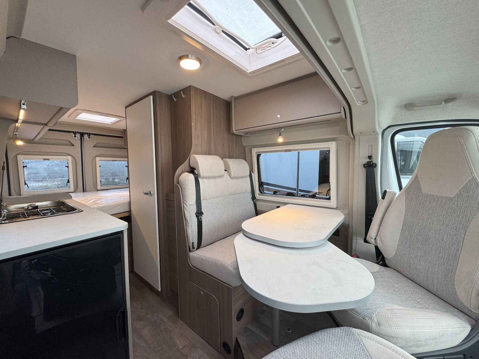 Fahrzeugabbildung Carado CV 600 Entry - 5.702€ Sparen!