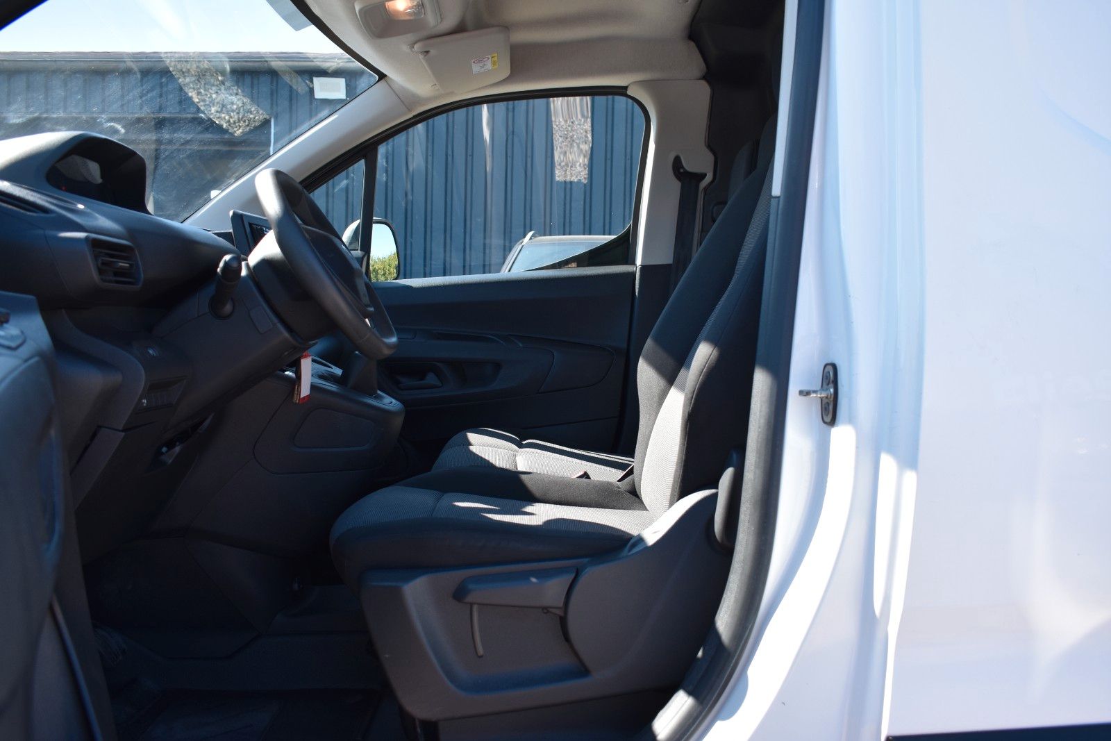 Fahrzeugabbildung Peugeot Partner Pro L2 /PDC/Schiebetür/Anhänger/Klima