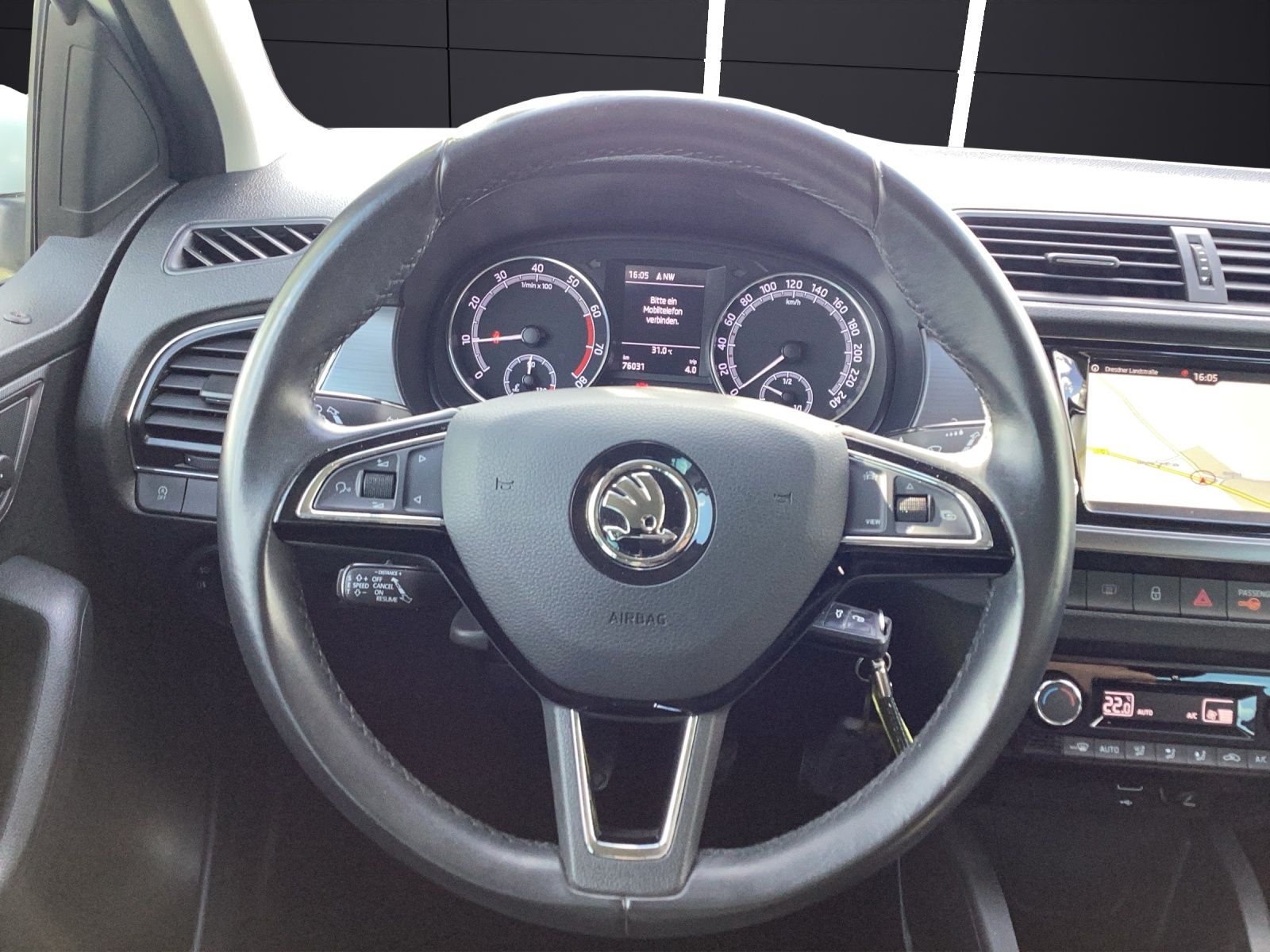 Fahrzeugabbildung SKODA Fabia Combi TSI Soleil LED Navi ACC RFK SHZ