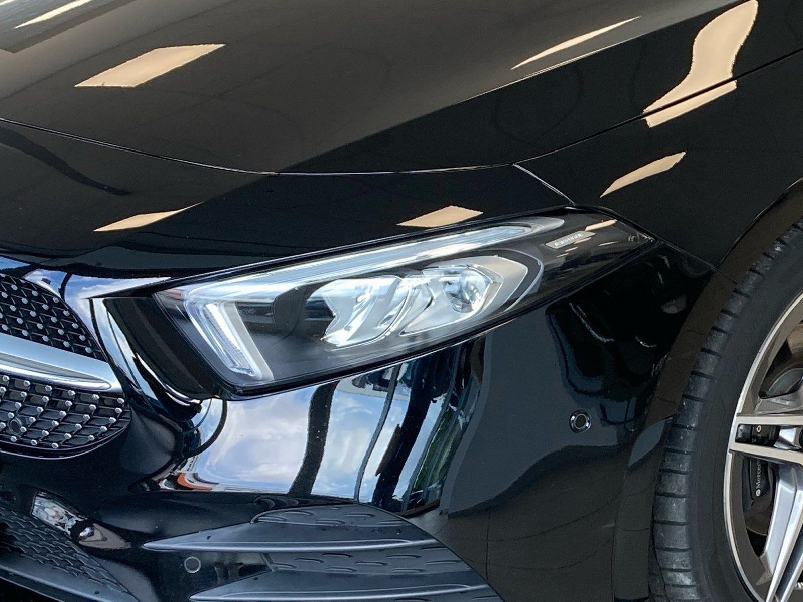 Fahrzeugabbildung Mercedes-Benz A 180 AMG*Distronic*Pano*Totwinkel*Kamera*LED*18