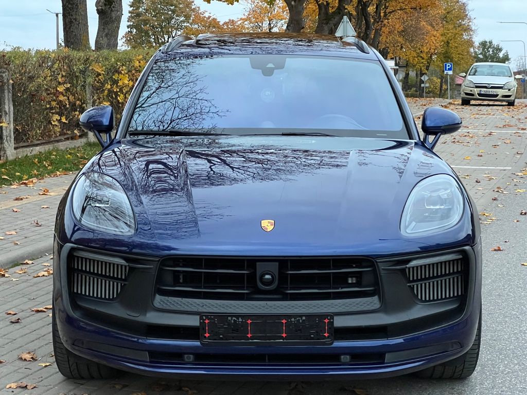 PORSCHE Macan 2023