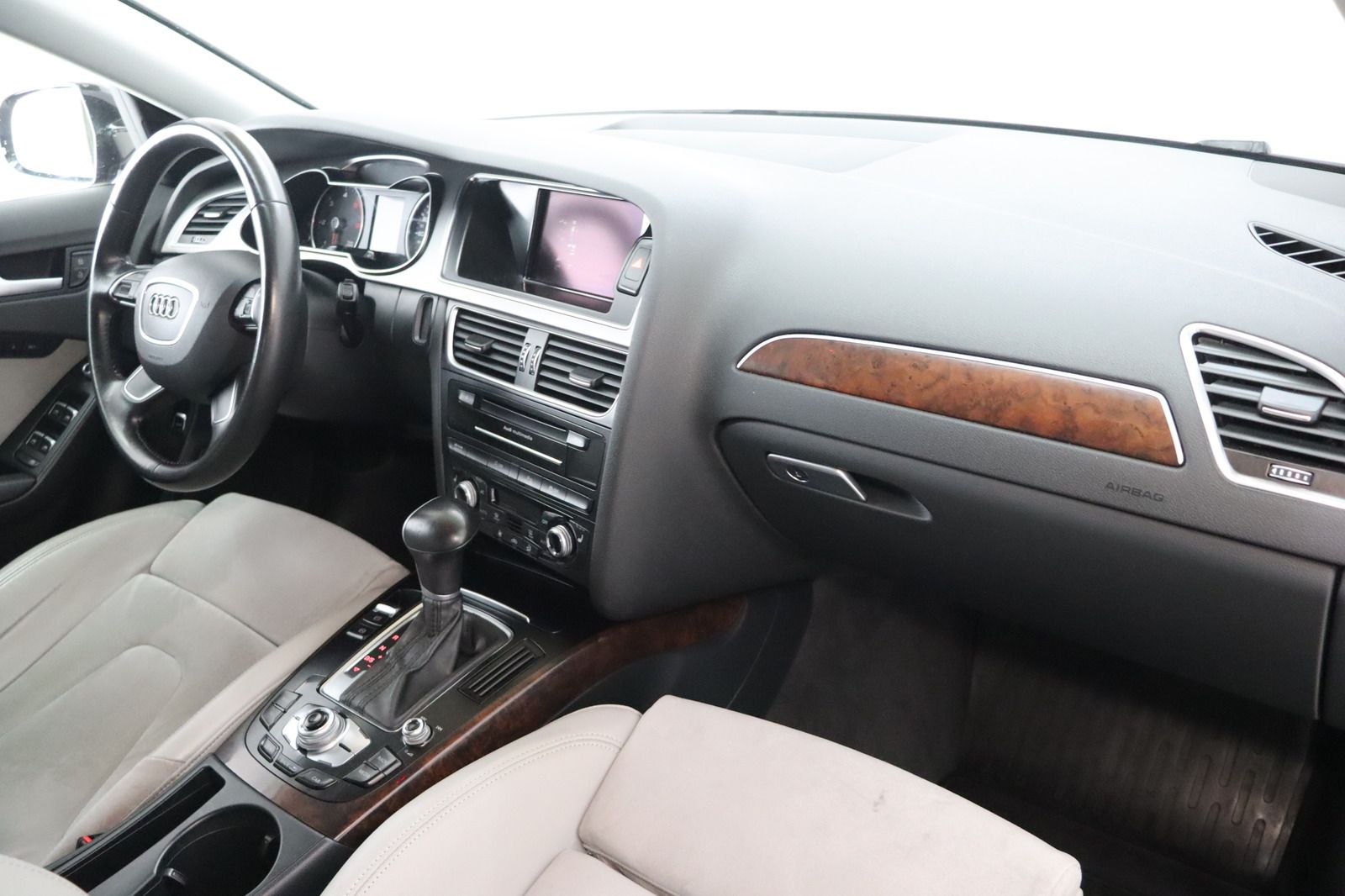 Fahrzeugabbildung Audi A4 3.0 TDI S tronic * Xenon * Navi * el. Sitze