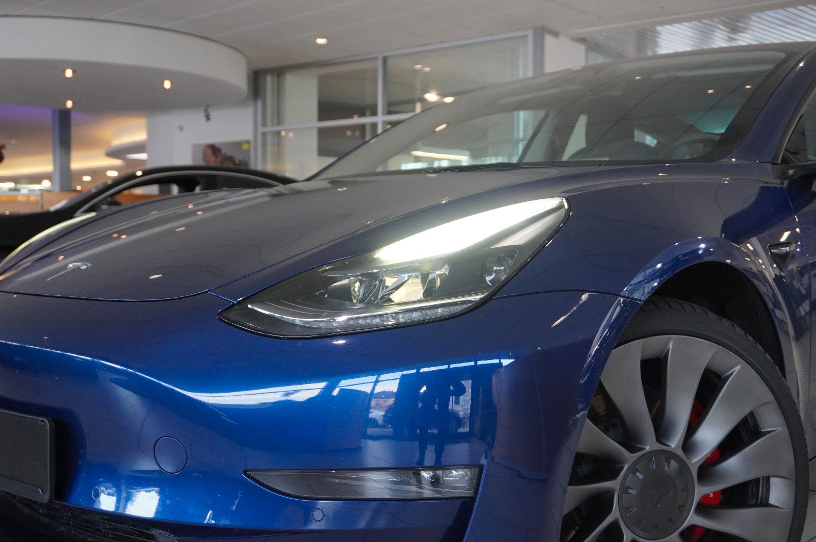 Fahrzeugabbildung Tesla Model 3 PERFORMANCE DUAL-MOTOR NAVI/LED/KAMERA