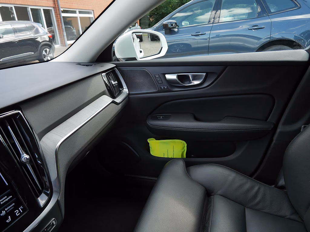 Volvo V60 Cross Country B5 AWD Pro, миниатюра 26