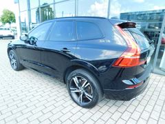 Fahrzeugabbildung Volvo XC60 B4 D AWD R-Design 'BLIS,Keyless'