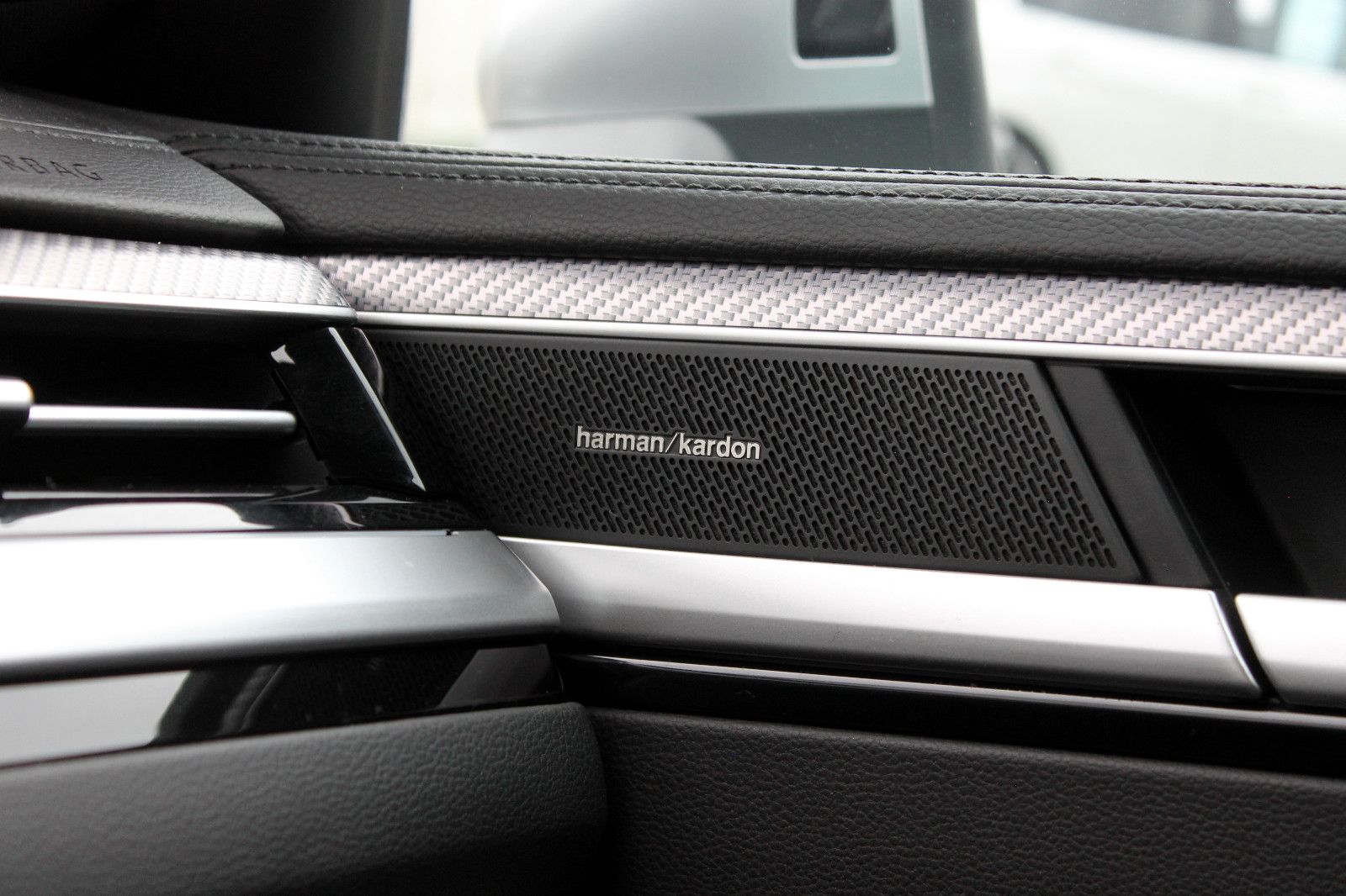 Fahrzeugabbildung Volkswagen Arteon R ShootingBrake 4Motion ACC 360° HUD AHK