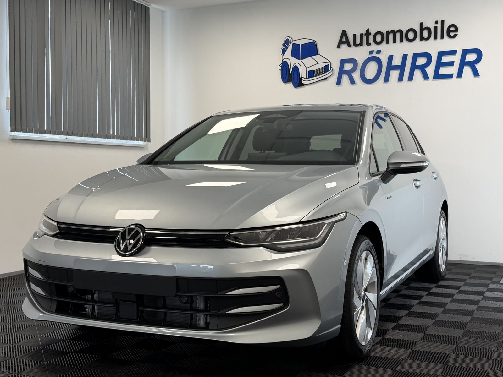 Volkswagen Golf 1.5 eTSI DSG Life 5J-Garantie ErgoActiv AHK