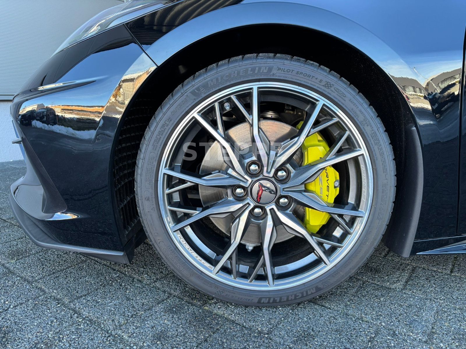 Corvette C8 Stingray Coupe 6,2 V8 3LT Europamodell