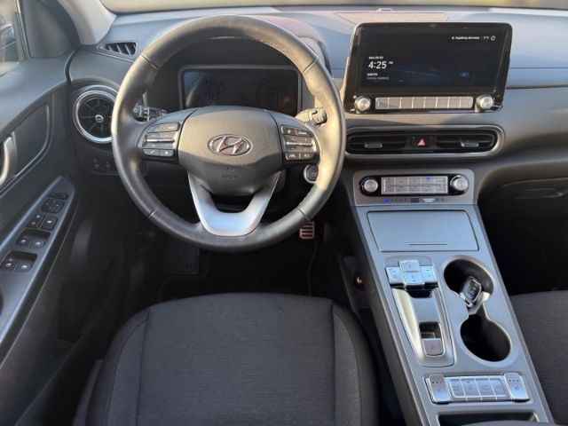 Fahrzeugabbildung Hyundai KONA Edition 30+ Elektro 2WD +KLIMA+NAVI+PDC+SHZ