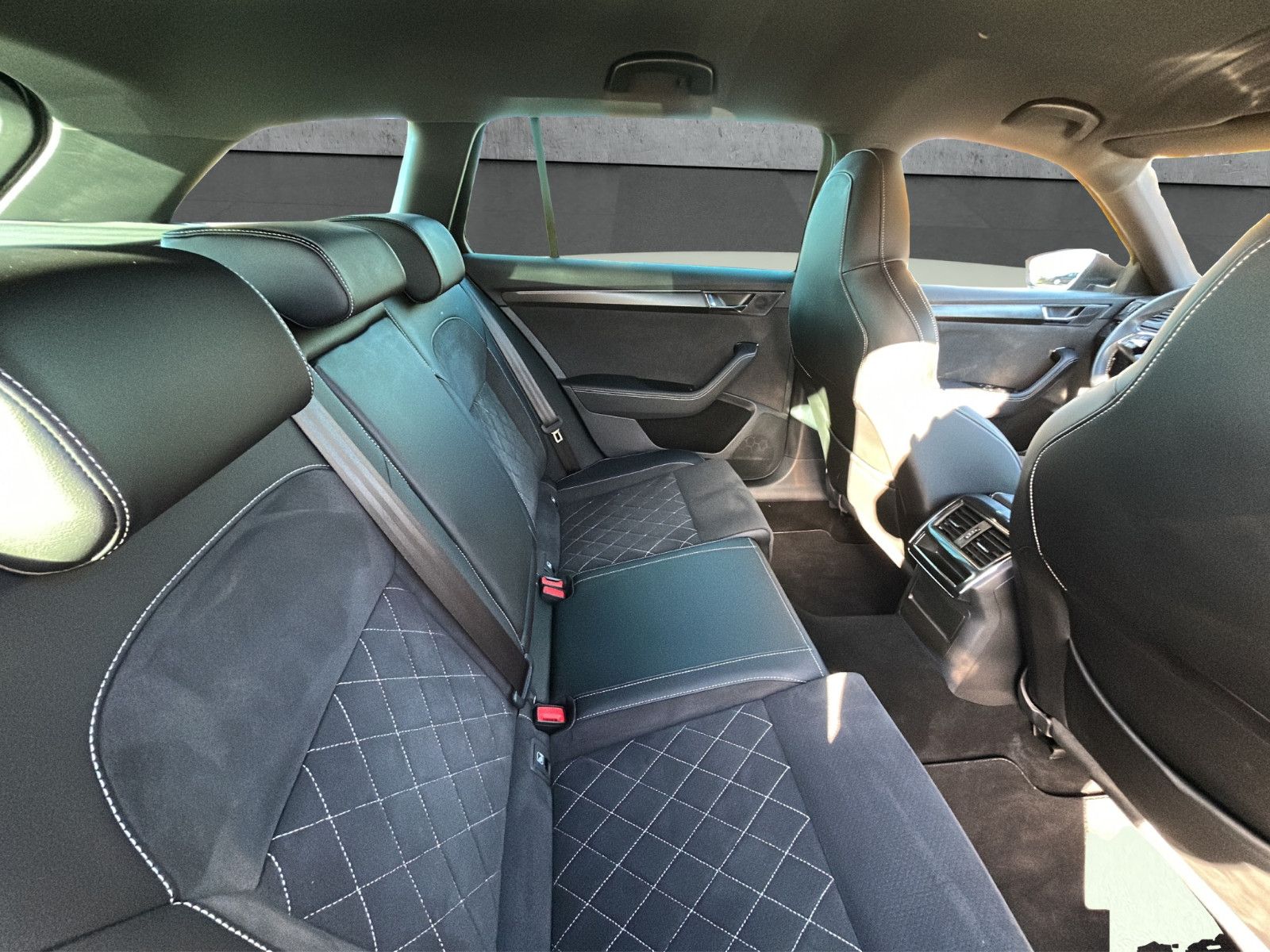 Skoda Superb Combi Sportline 4x4 foto 19