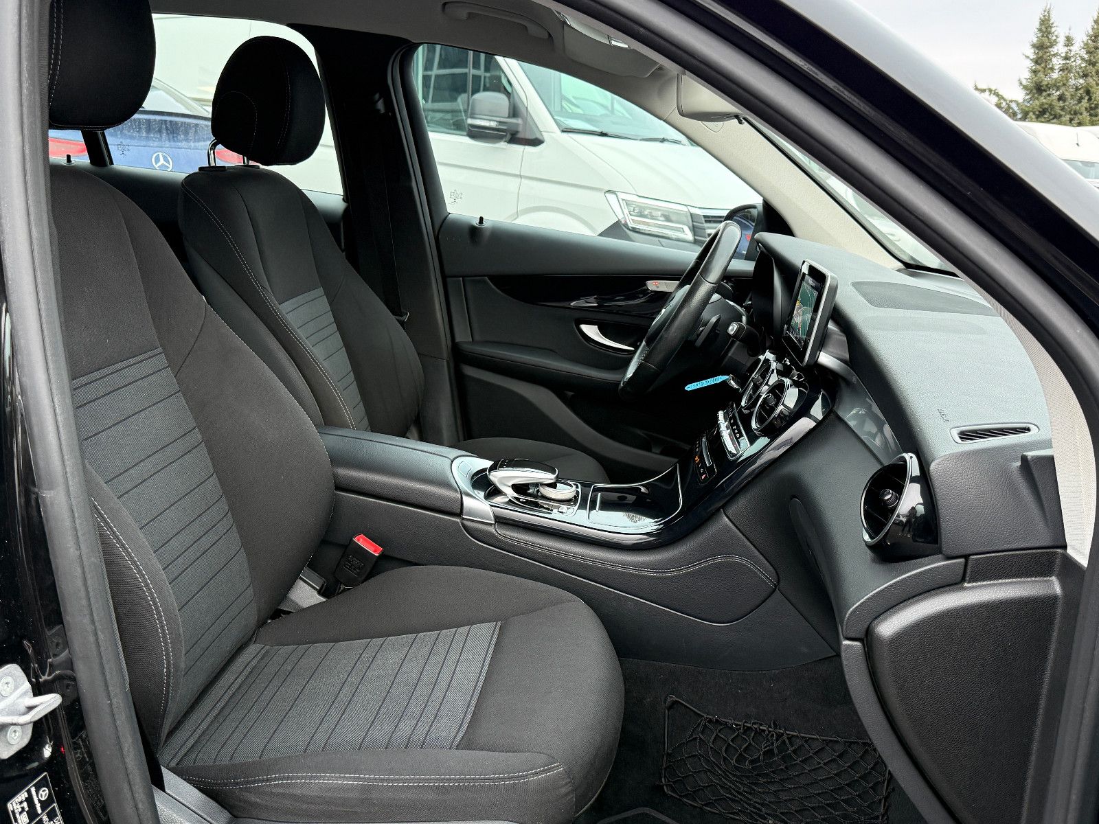 Fahrzeugabbildung Mercedes-Benz GLC 220d 4Matic 9G Exclusive GRA Nav LED SHZ PDC