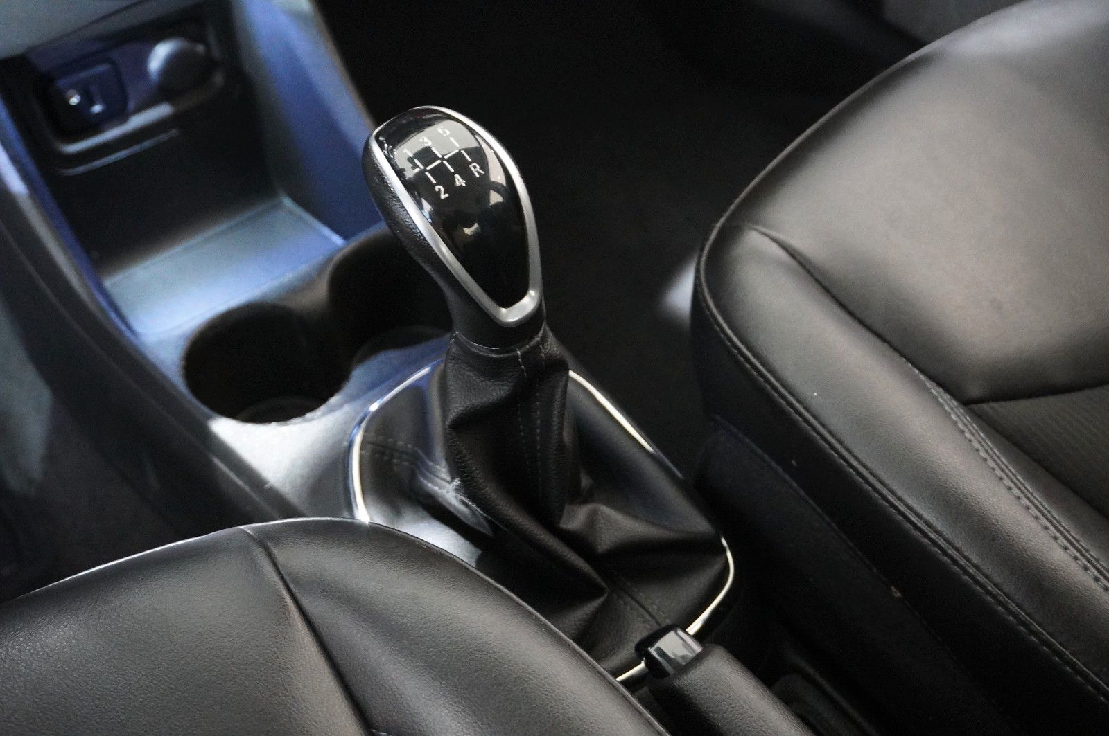 Fahrzeugabbildung Opel Karl 1.0 INNOVATION SHZ/KLIMAAUTOMATIK/ALU