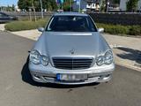 Mercedes-Benz Mercedes C-Klasse W203 220CDI Avantgarde - Mercedes-Benz 220 mit Diesel-Antrieb: Limousine, Schaltgetriebe