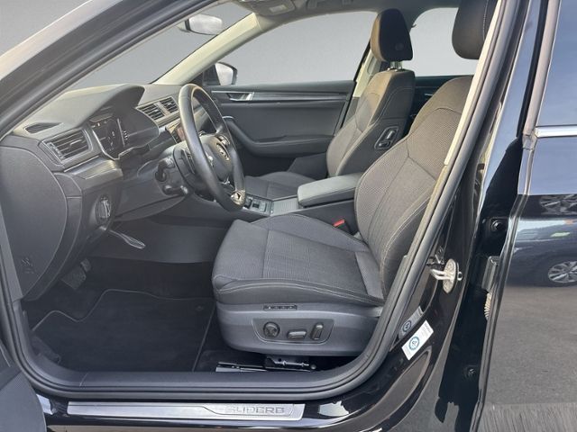 Superb Combi 2.0 TDI DSG STYLE AHK+NAVI+LED+ACC+