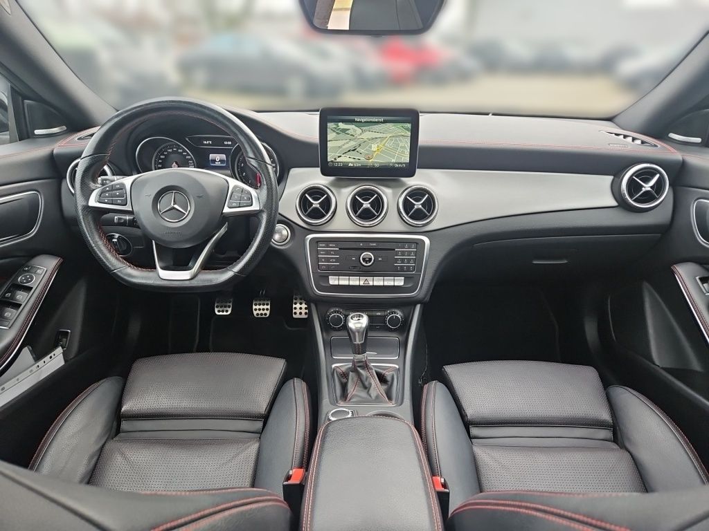 Fahrzeugabbildung Mercedes-Benz CLA 200 Coupé AMG Night Pano Sport LED Sound SHZ