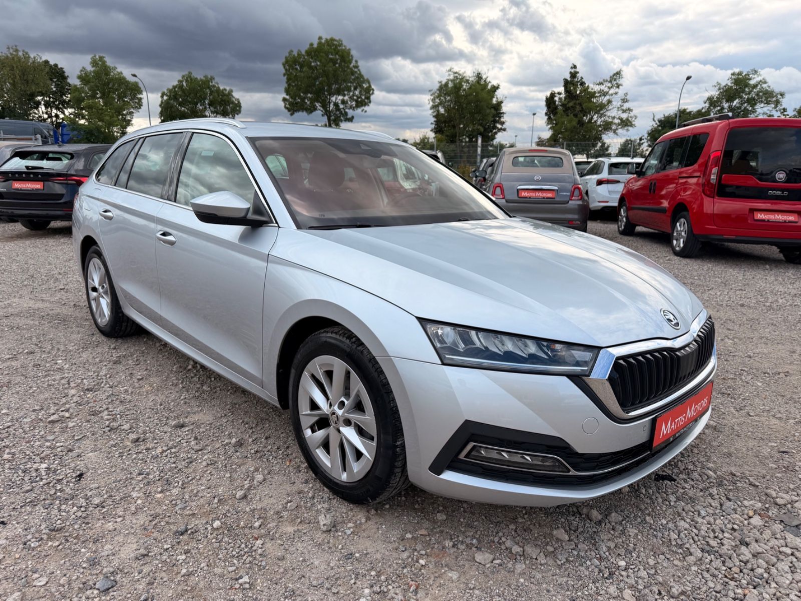 SKODA Octavia Combi Style AAC AHK SHZ LED NAVI
