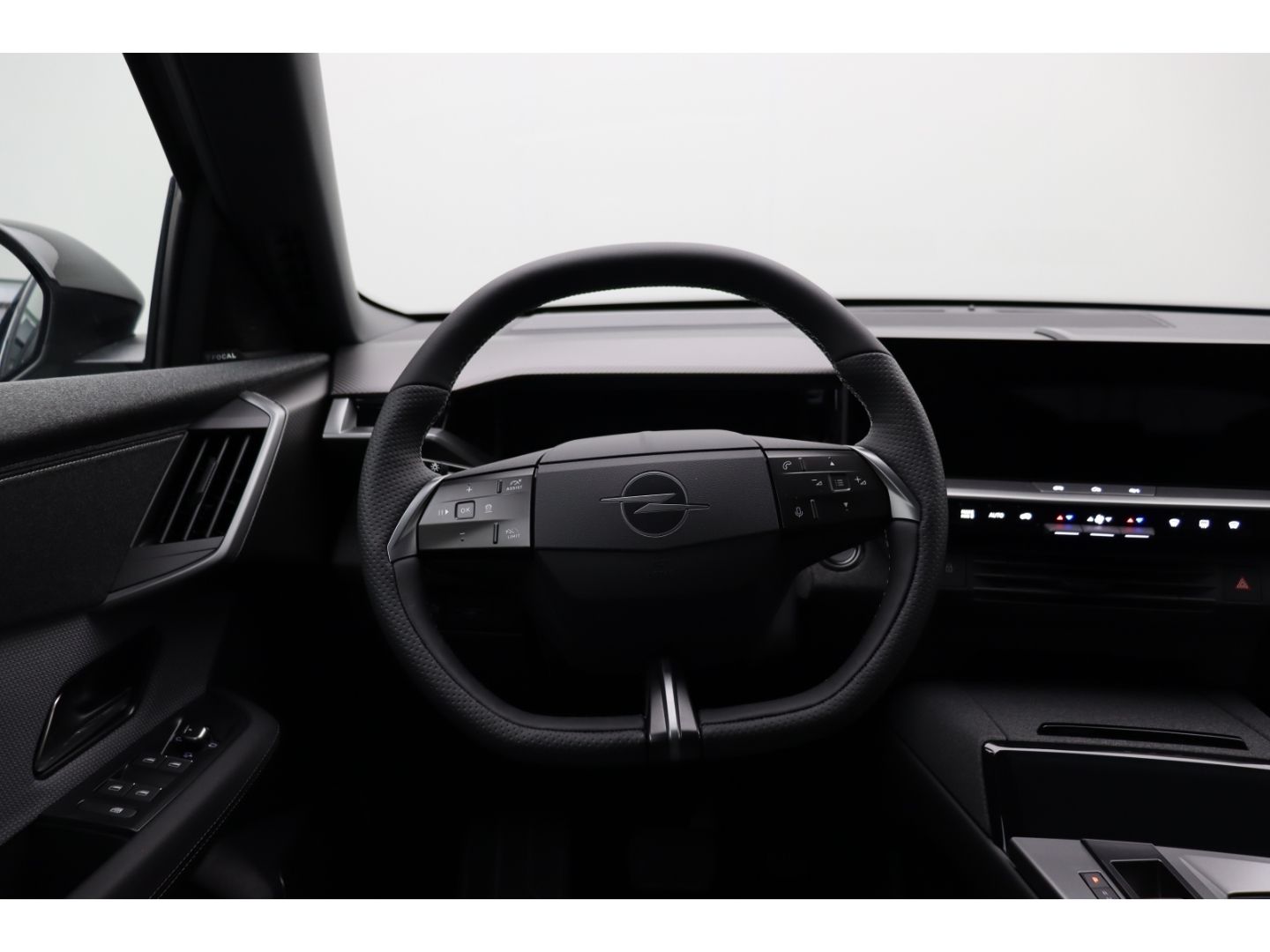 Fahrzeugabbildung Opel Grandland Ultimate AD AHK-abnehmbar El. Panodach