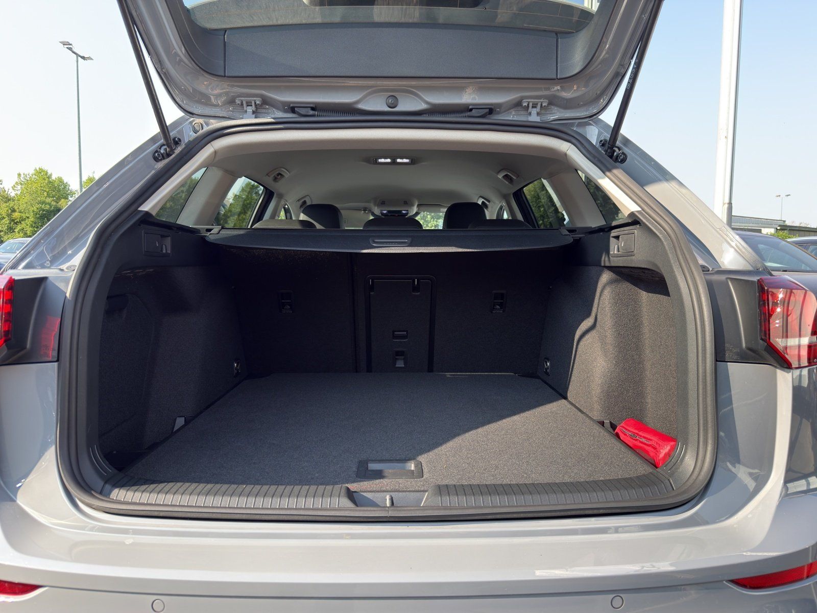 Fahrzeugabbildung Volkswagen Golf Variant ENERGY 1.5l DSG. RFK.App-Connect.Cl