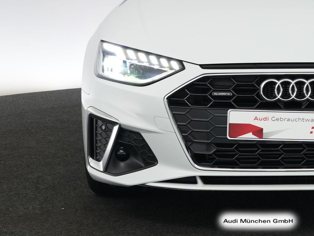 AUDI A4 2024