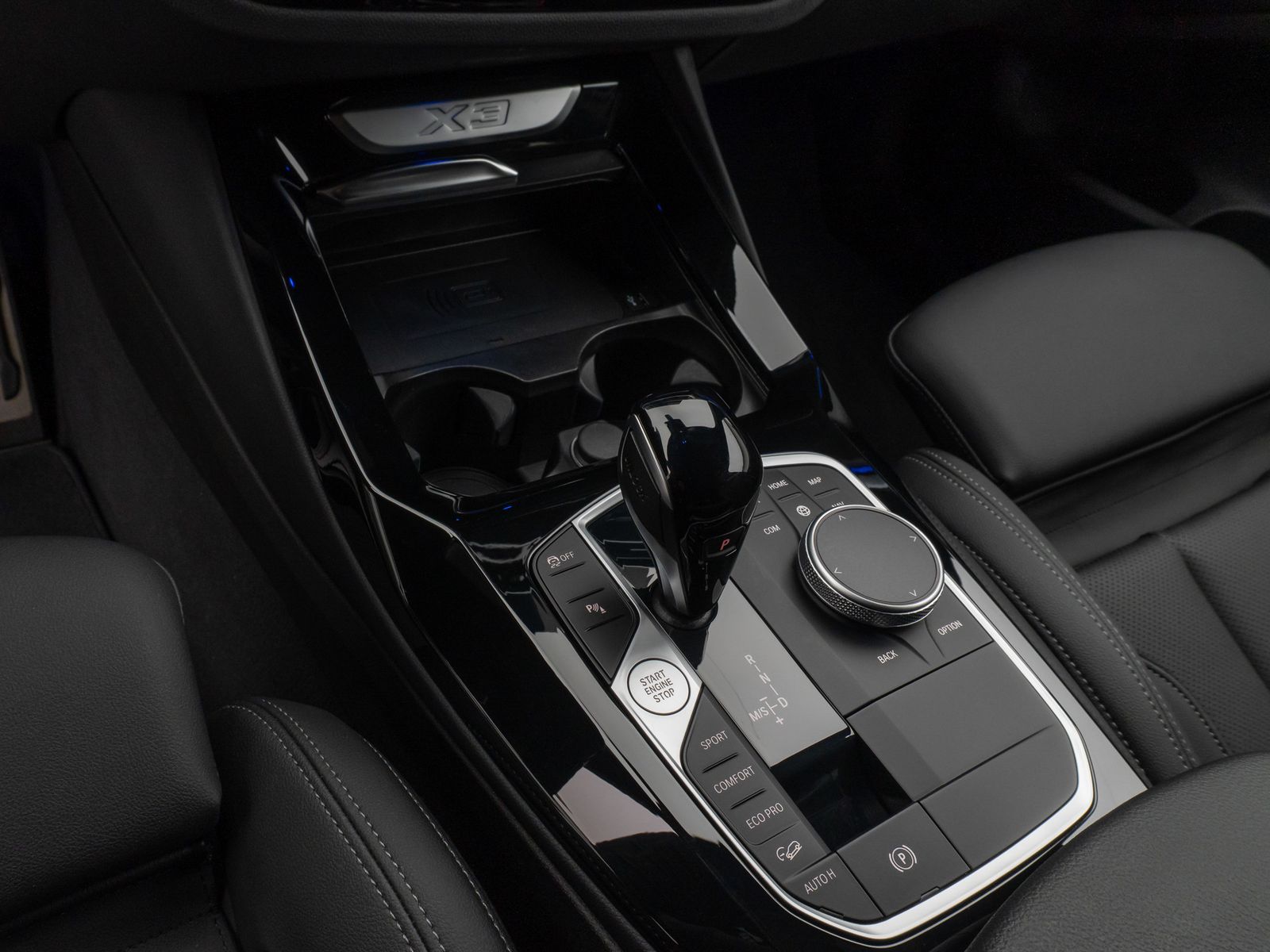 Fahrzeugabbildung BMW X3 xD20d  M Sport Kamera DAB HiFi Komfort 19Zoll