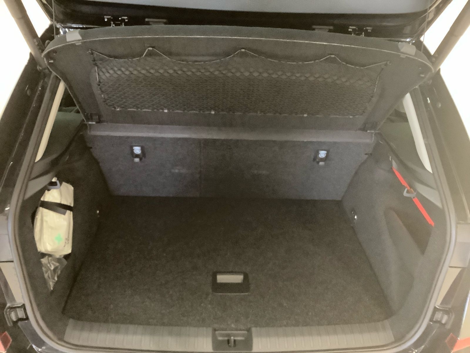 Kamiq Tour 1,5 TSI NAVI PDC KLIMAAUTO SH ALU