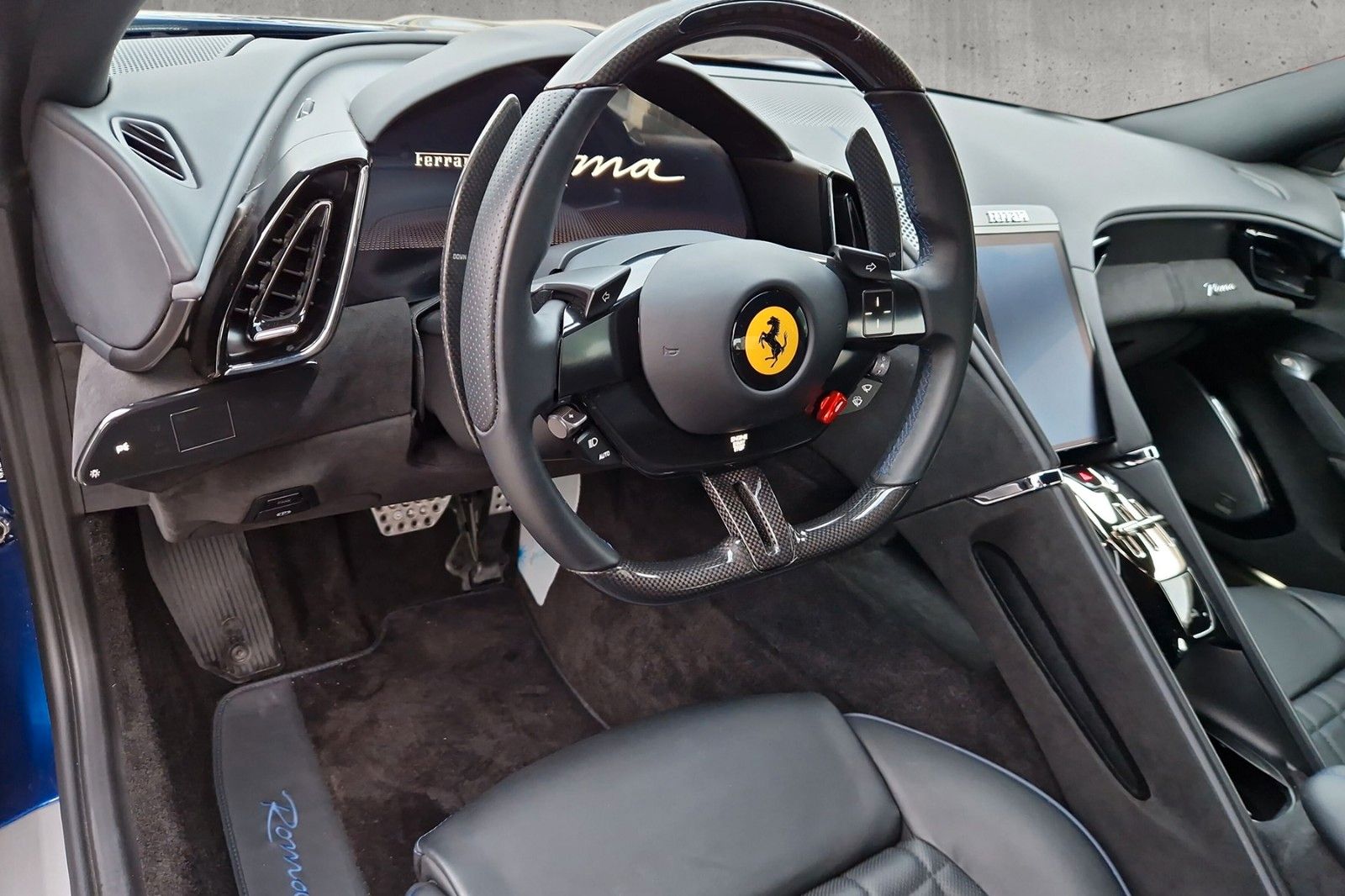 Fahrzeugabbildung Ferrari Roma*Carplay*ADAS*JBL*Surround-View*LED