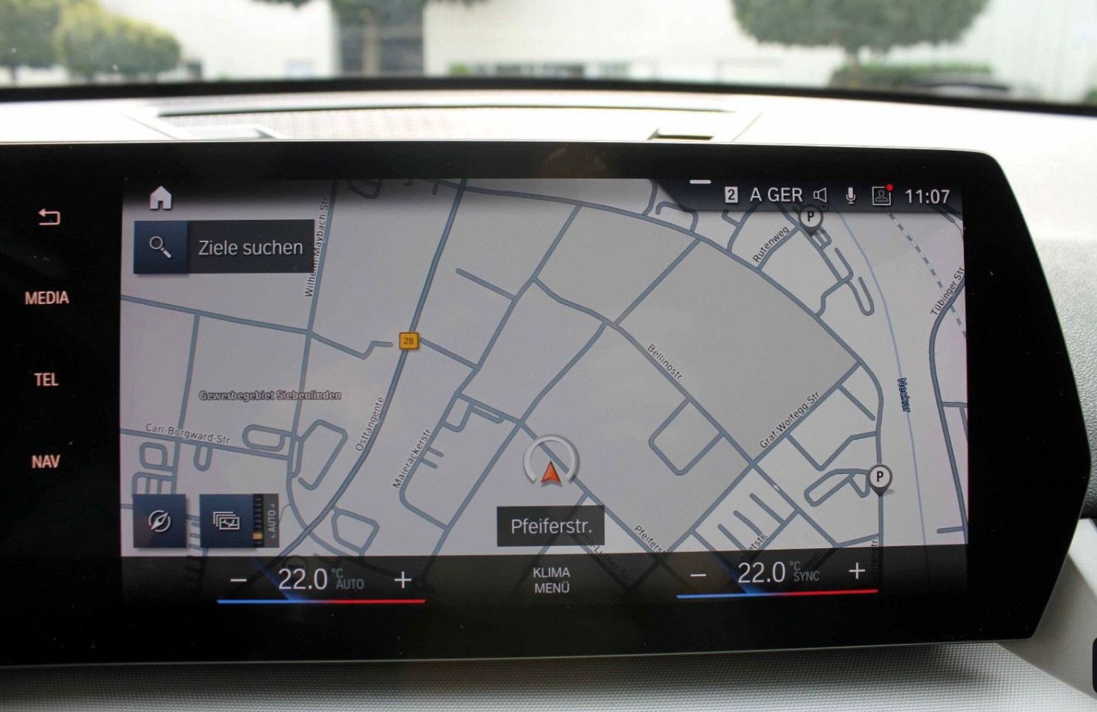 Fahrzeugabbildung BMW X1 sDrive 18i Steptr. ACC KAM PDC LED NAV AHK