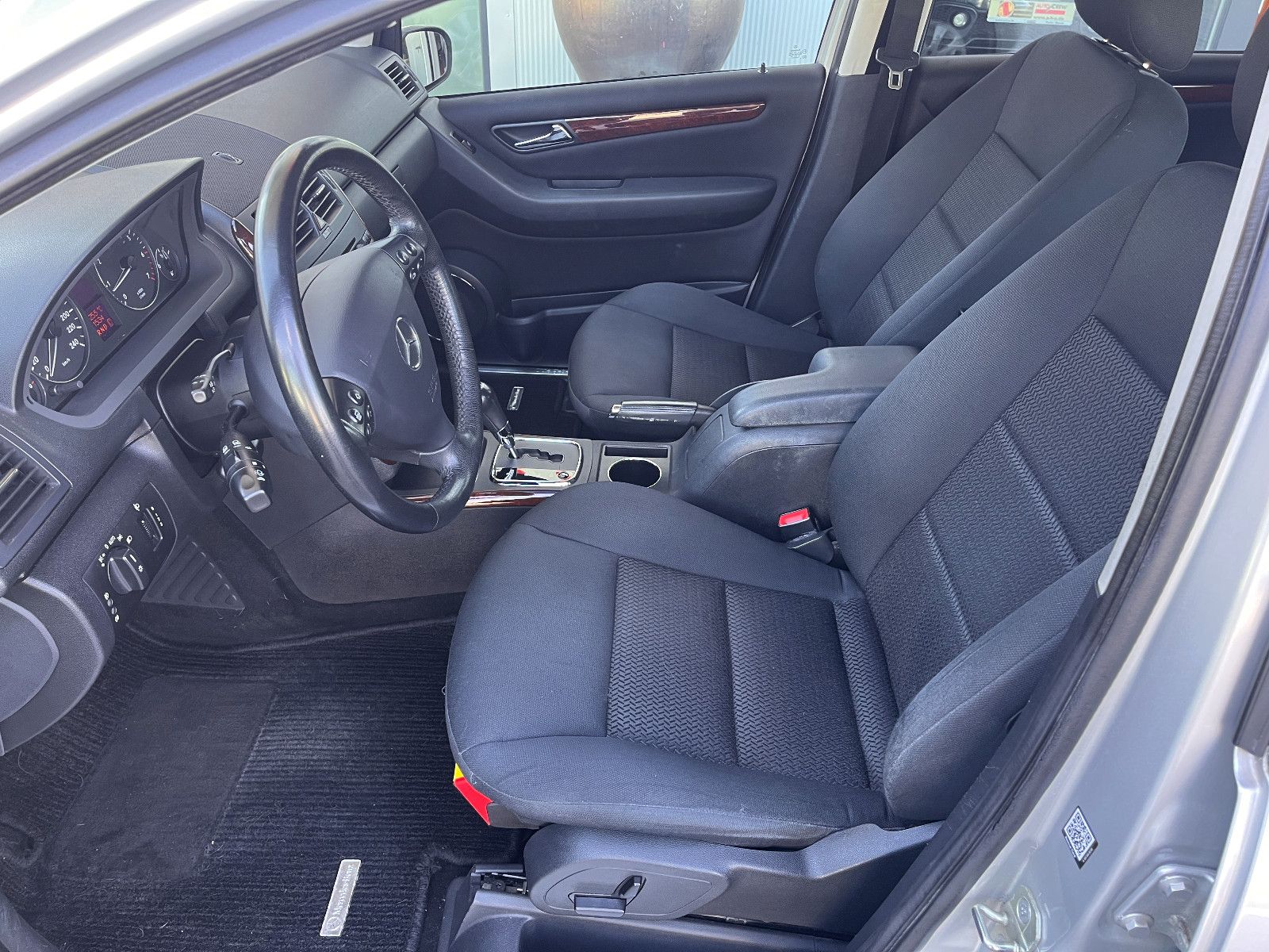 Fahrzeugabbildung Mercedes-Benz A 200 5-türig Automatik