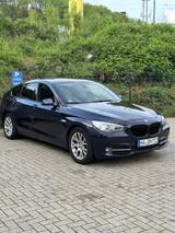 BMW 530 Gran Turismo 530d xDrive Gran Turismo - - blaue BMW 530 Gran Turismo