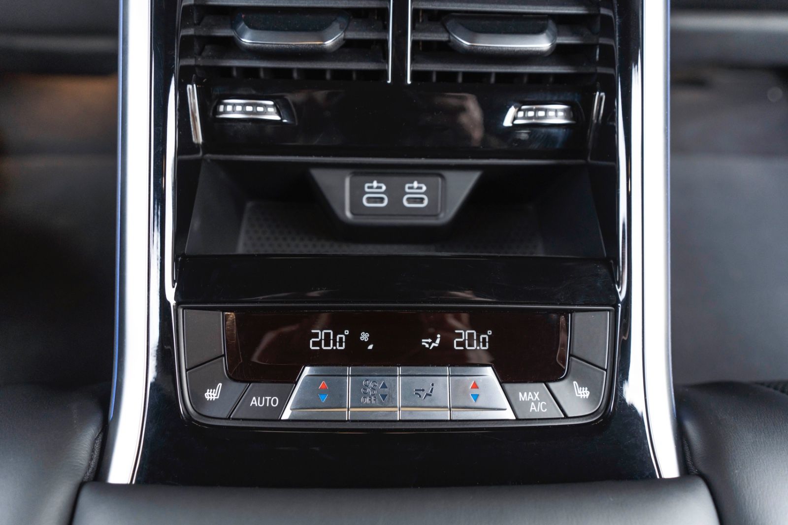 Fahrzeugabbildung BMW M8 Competition GC Head Up Laserlicht H&K 360°