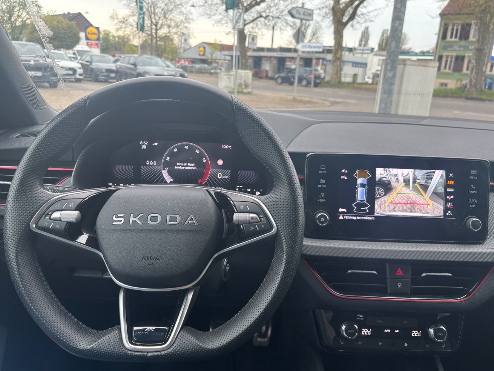 Fahrzeugabbildung SKODA Kamiq 1.0 TSI KAM PANO Monte Carlo