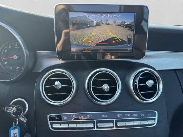 Fahrzeugabbildung Mercedes-Benz C 180 Cabrio+AMG+Airscarf+Leder+Kamera+Head-up