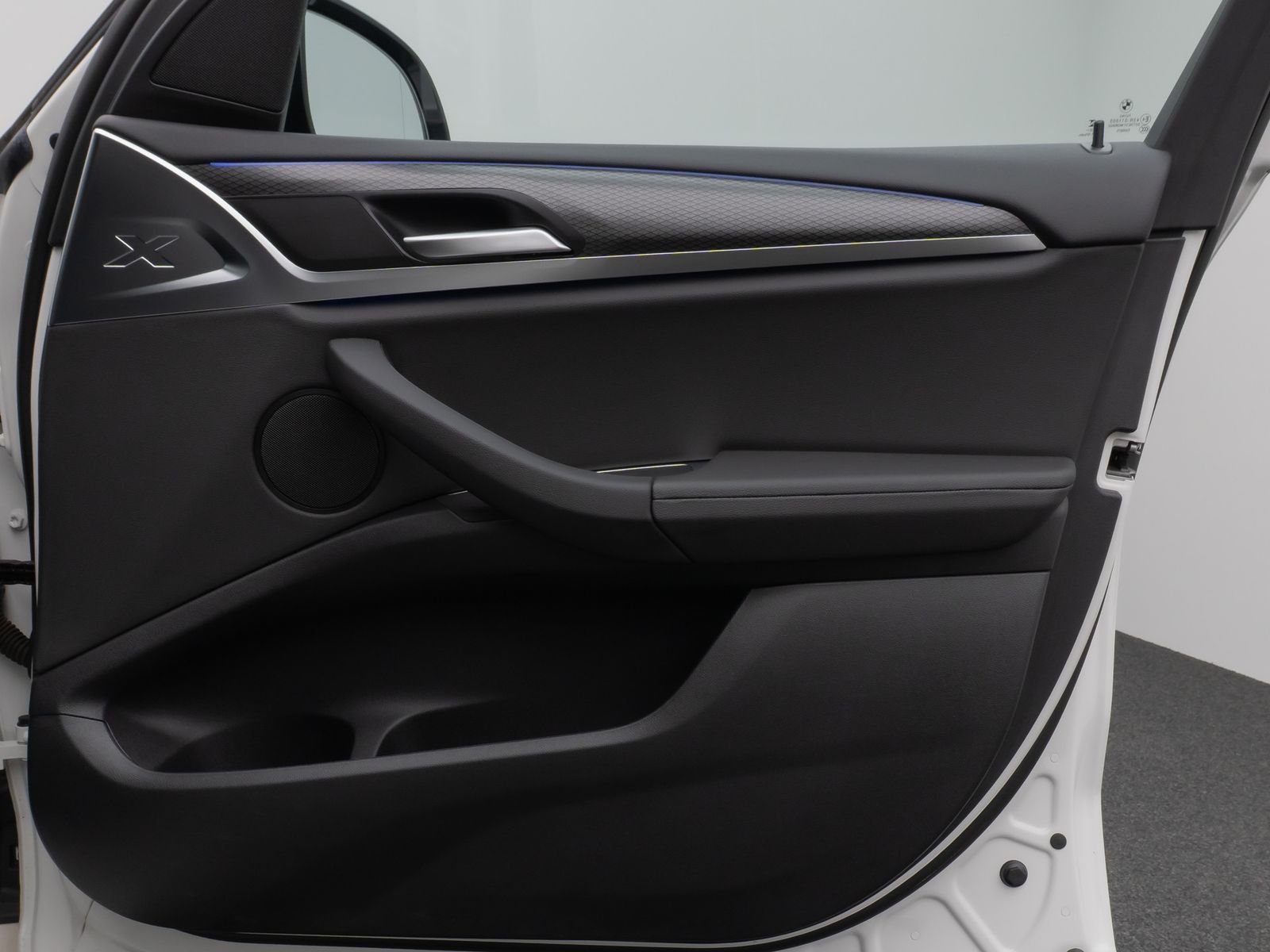 Fahrzeugabbildung BMW X3 xD20d M Sport Kamera DAB HiFi AHK Komfort 19"