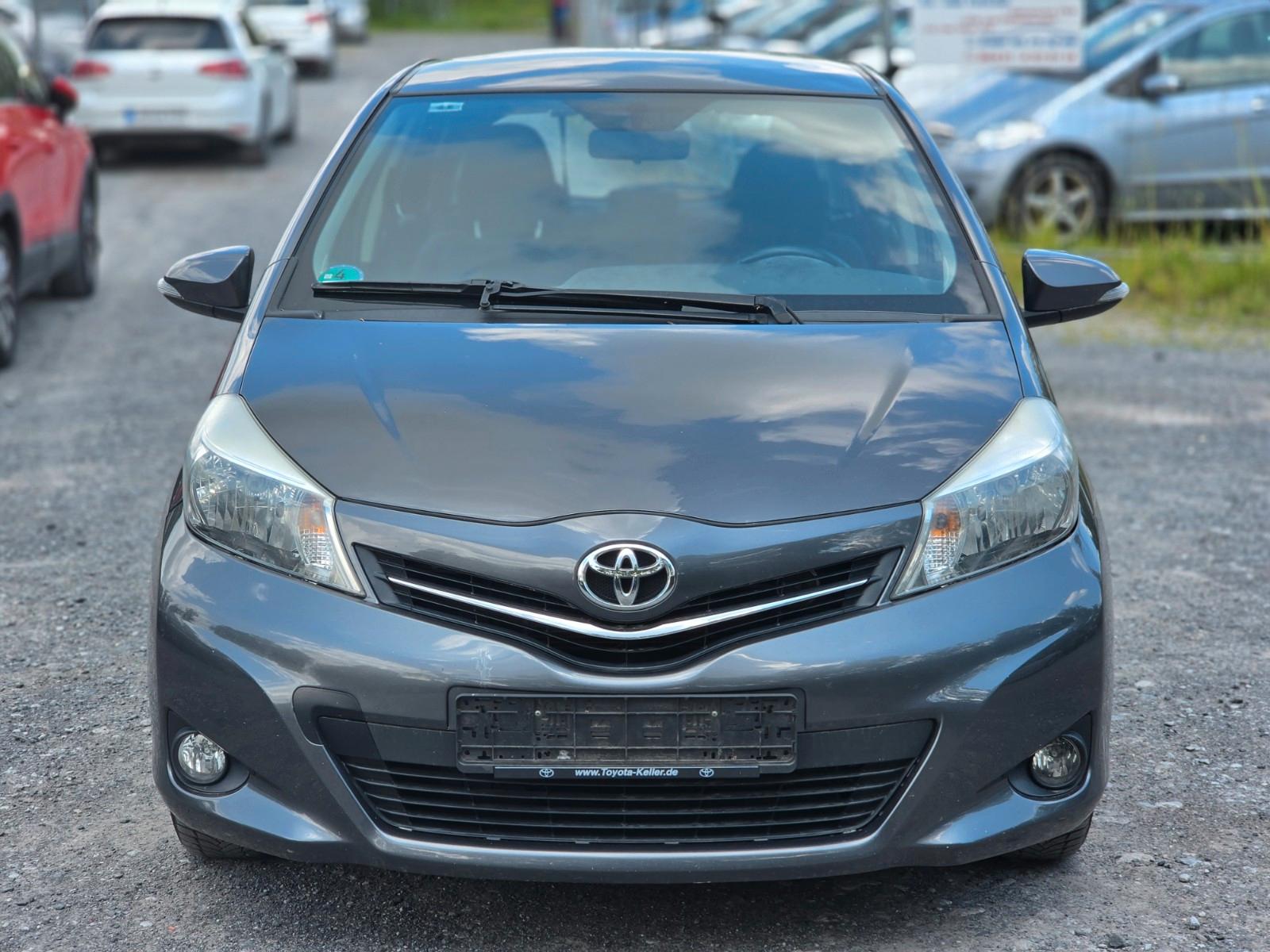 Toyota Yaris Life