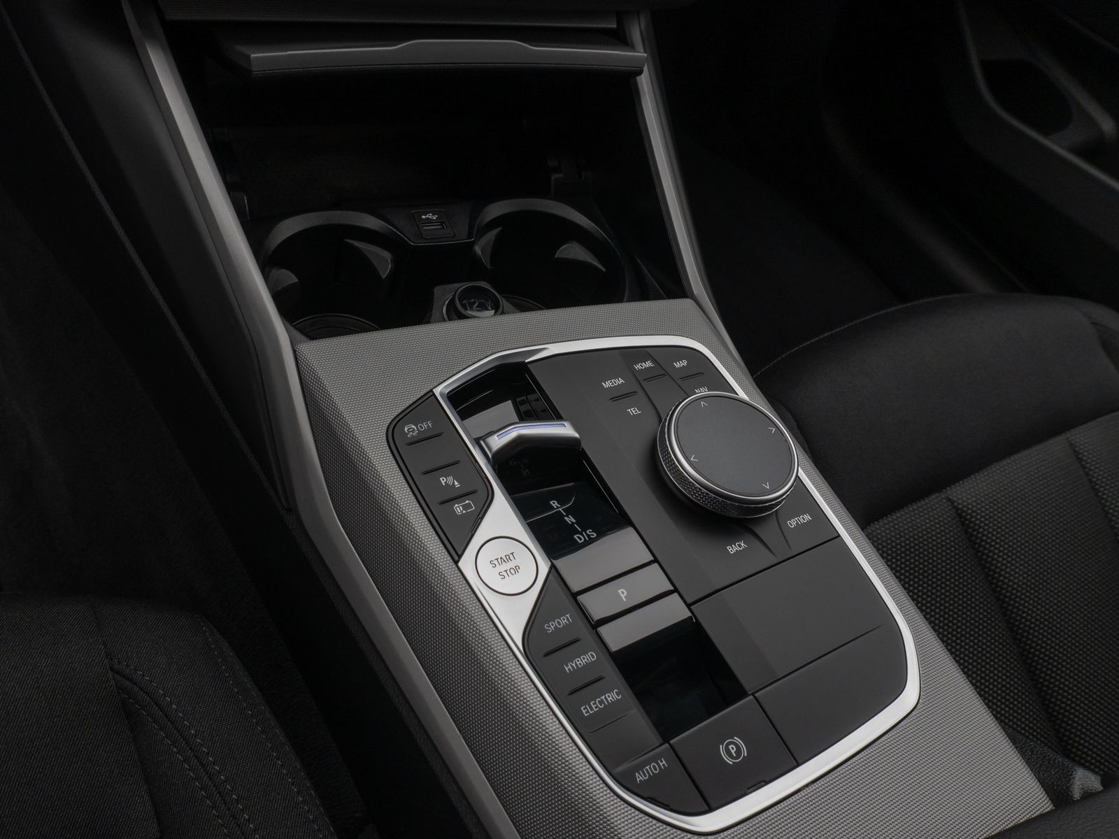 Fahrzeugabbildung BMW 330e DAB CockPit+ Lordos PDC Geschwindigkeitsreg