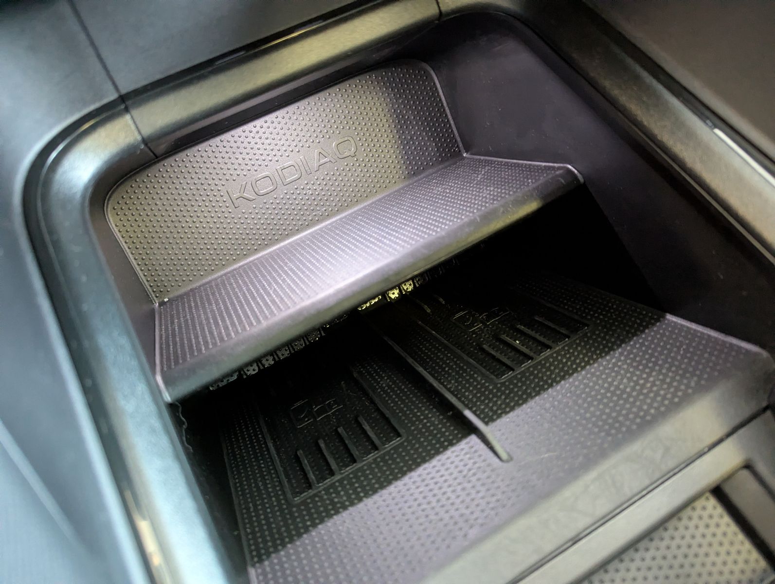 SKODA Kodiaq 2.0 4x4 Selectio Pano Matrix StHz AHK 19" - Image 24