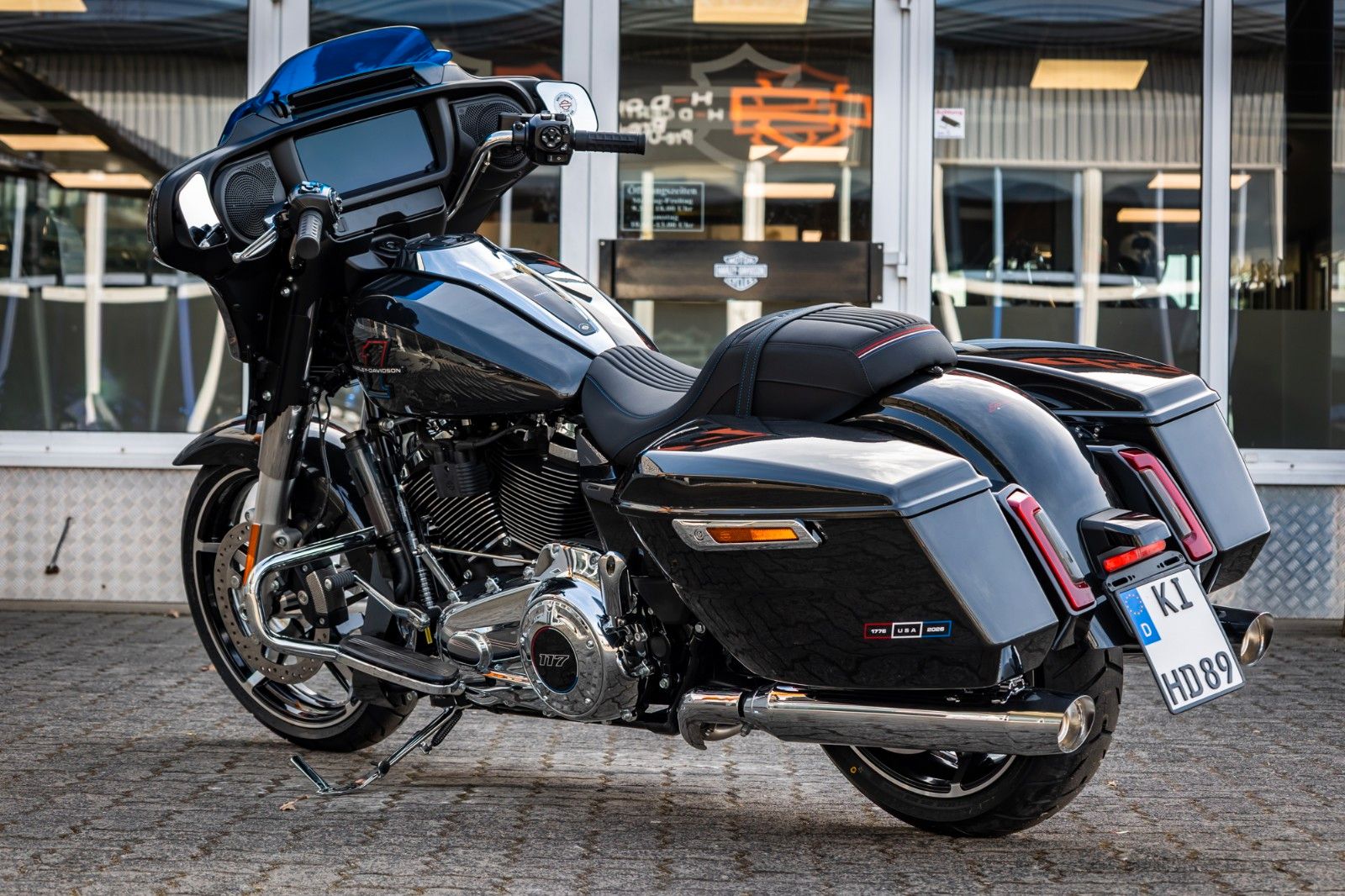 Fahrzeugabbildung Harley-Davidson Street Glide FLHX MY26 117 CUI