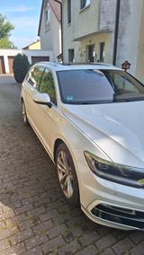 Volkswagen Passat Variant 2.0 TDI SCR DSG Highline Vari... - VW Passat Variant von privat