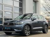 Volvo XC40 T5 INSCRIPTION*ACC*PANO*360*LEDER*HARMAN*19 - Volvo XC40 mit Hybrid-Antrieb