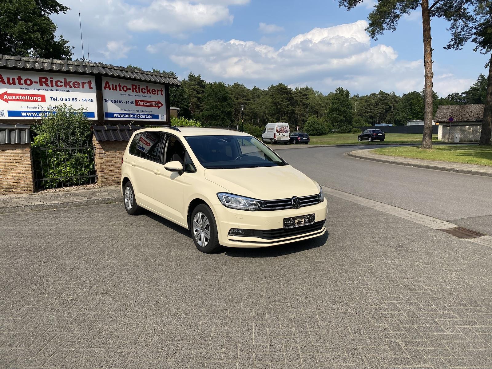 Volkswagen Touran Trendline, Taxi/Mietwagen WSZ, LED, SITZ,