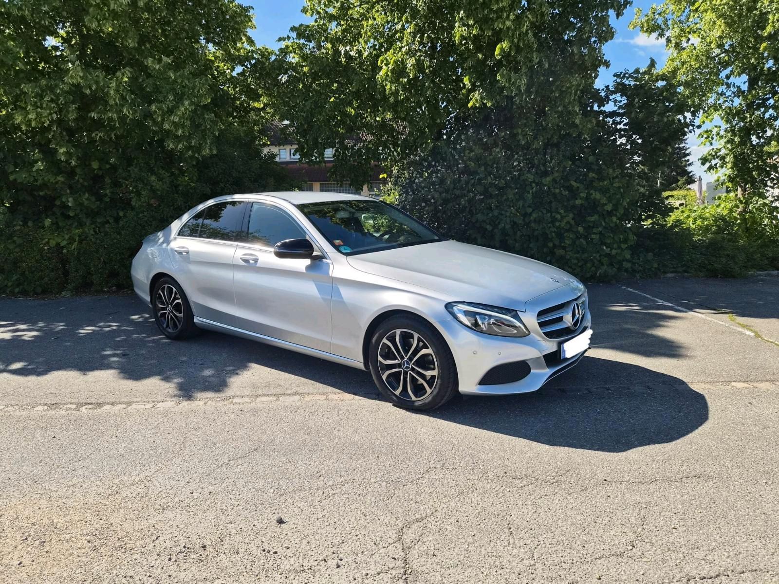 MERCEDES-BENZ Mercedes C220d