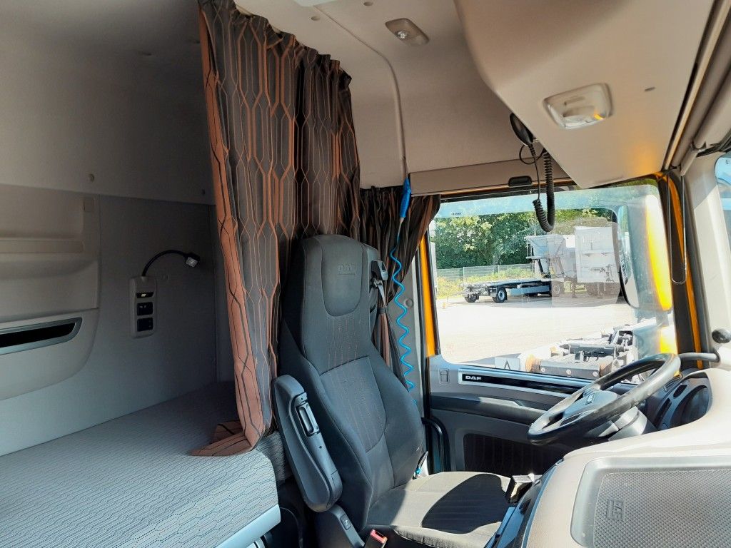 Fahrzeugabbildung DAF FT XF 530 SC PXP, 4x4, Kipphydraulik