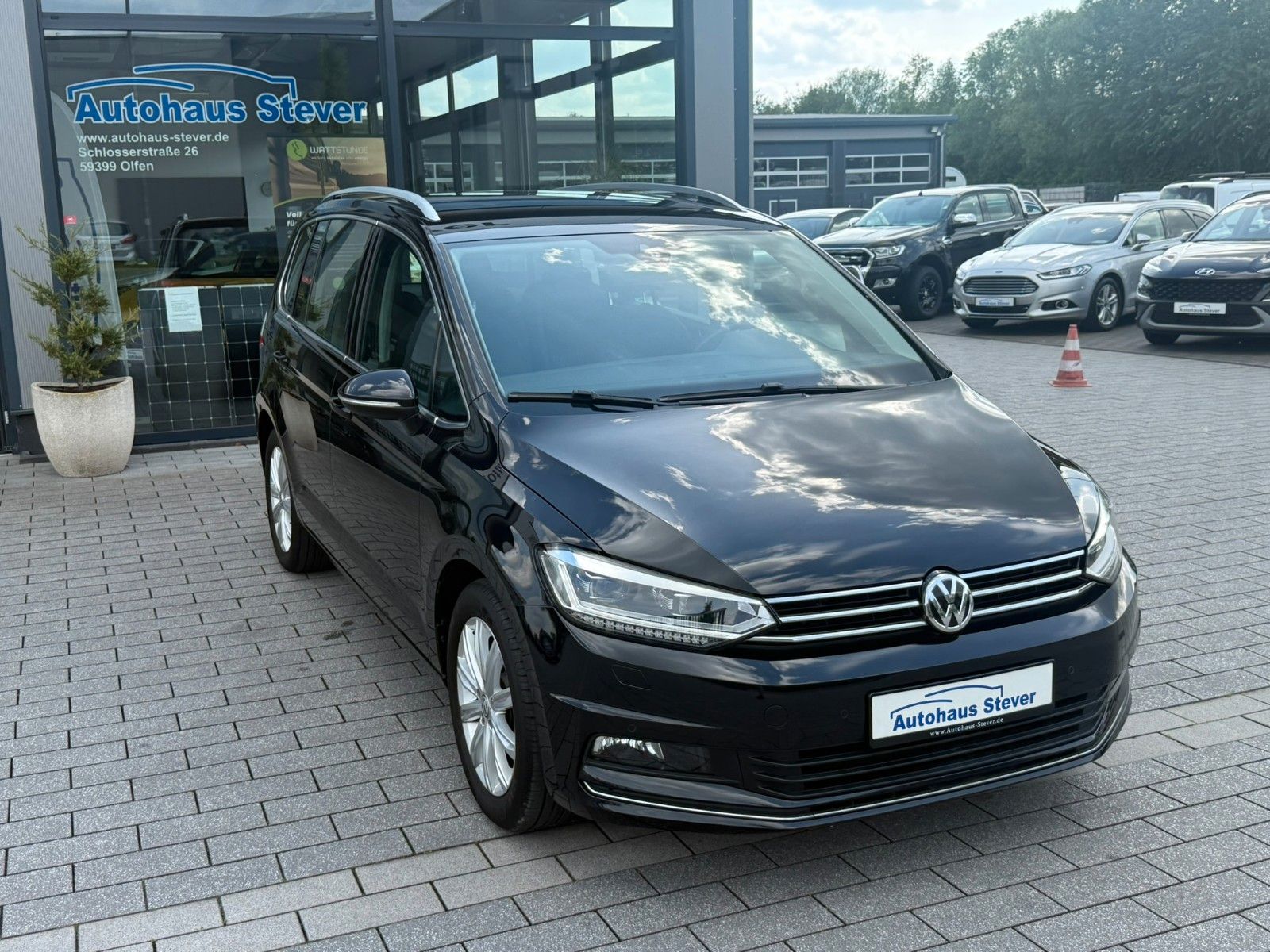 Fahrzeugabbildung Volkswagen Touran Highline BMT/Start-Stopp