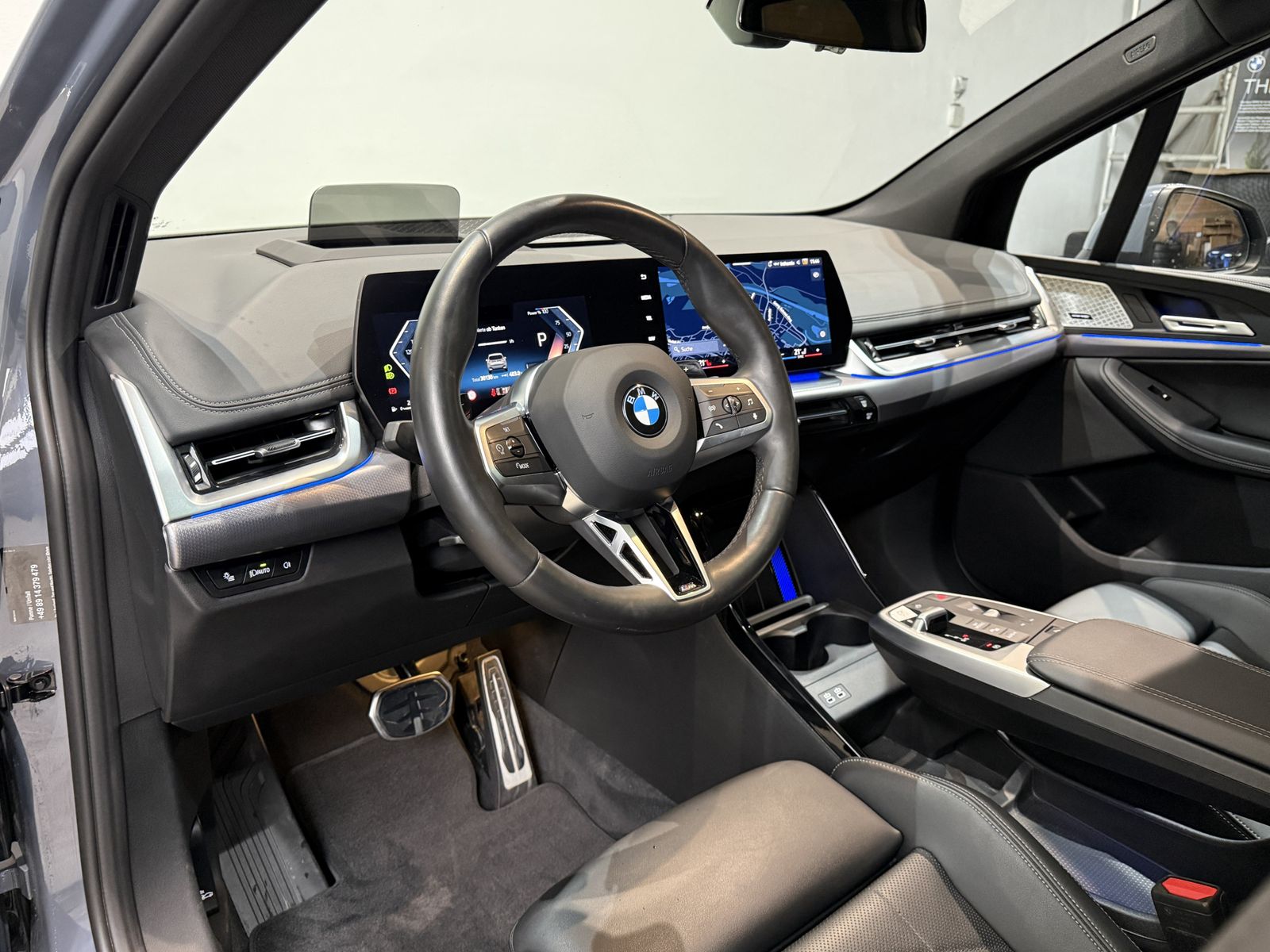 Fahrzeugabbildung BMW 223i M Sportpaket Glasdach Head-Up