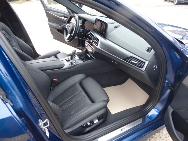 Fahrzeugabbildung BMW 520d xDrive M Sport/1.Hd/AHK/Virtual/Kamera/