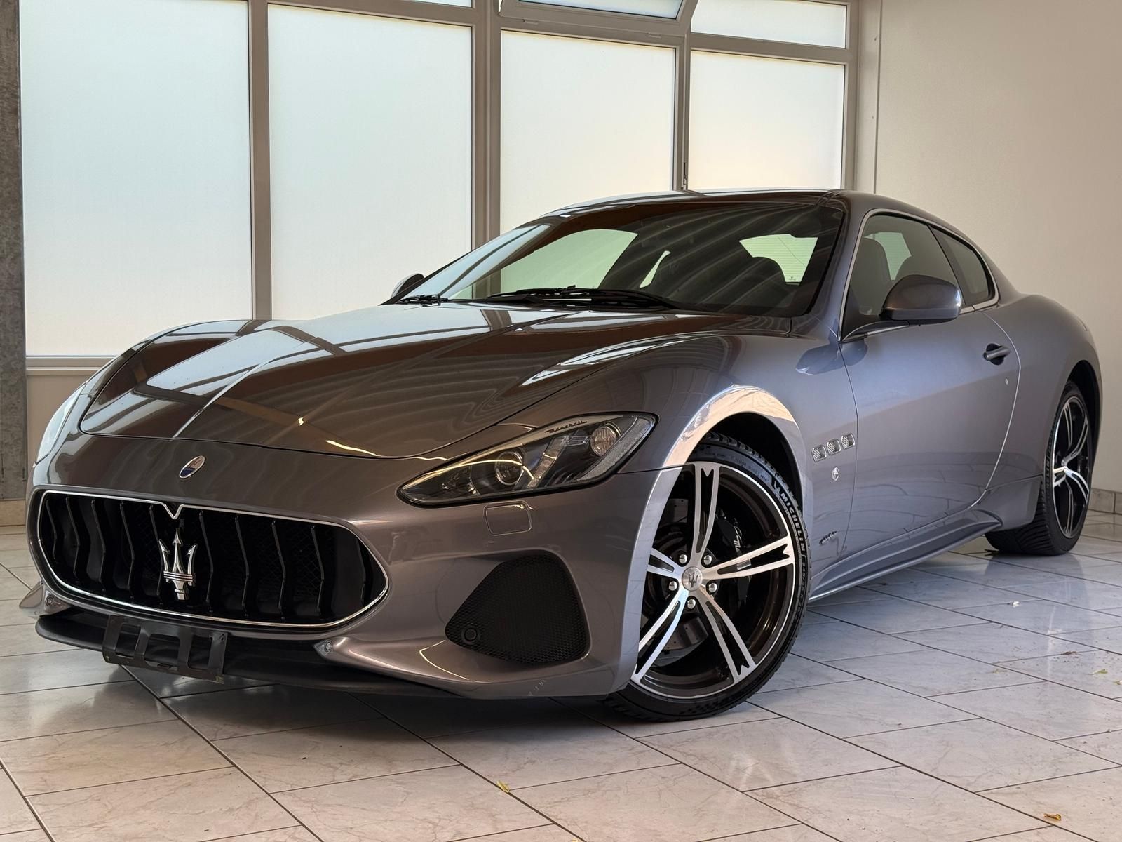 Maserati Granturismo - CarPlay Kamera Leder foto 2
