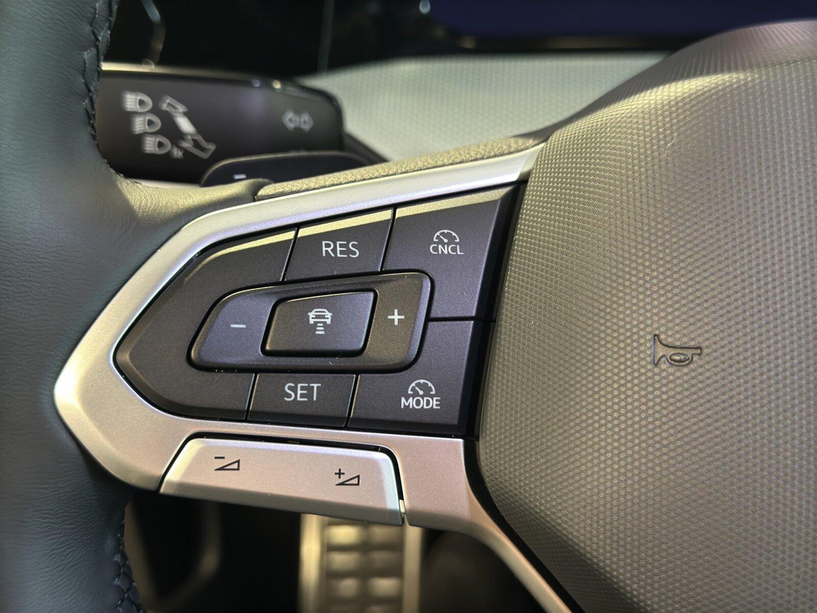 Volkswagen Golf VIII 1.5 eTSI DSG Goal GJR ACC AHK Pano, миниатюра 16