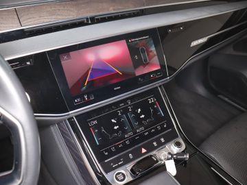 Audi A8 - 6