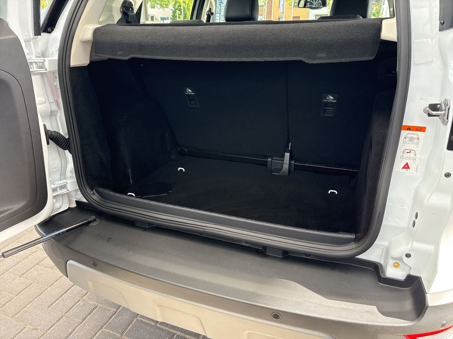 Fahrzeugabbildung Ford EcoSport Titanium Hybrid/Navi/LED/KeyFree/B & O/